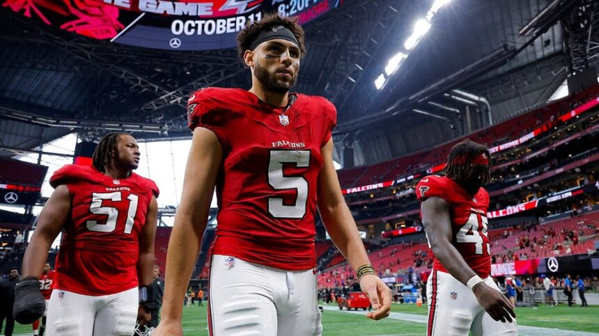 Falcons' Drake London shouts at fan amid team's blowout loss to Panthers